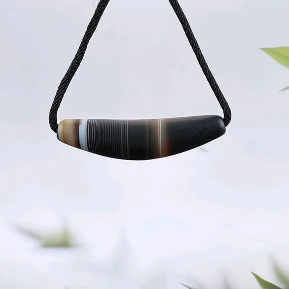 Vein Stone Ox Horn~Inner Mongolia Gobi Banded Eye Agate Curve Necklace Pendant - Picture 4 of 9